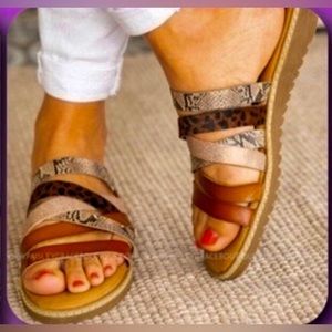 💥Blowfish Malibu Orrah Animal Print Strappy Leather Sandals💥